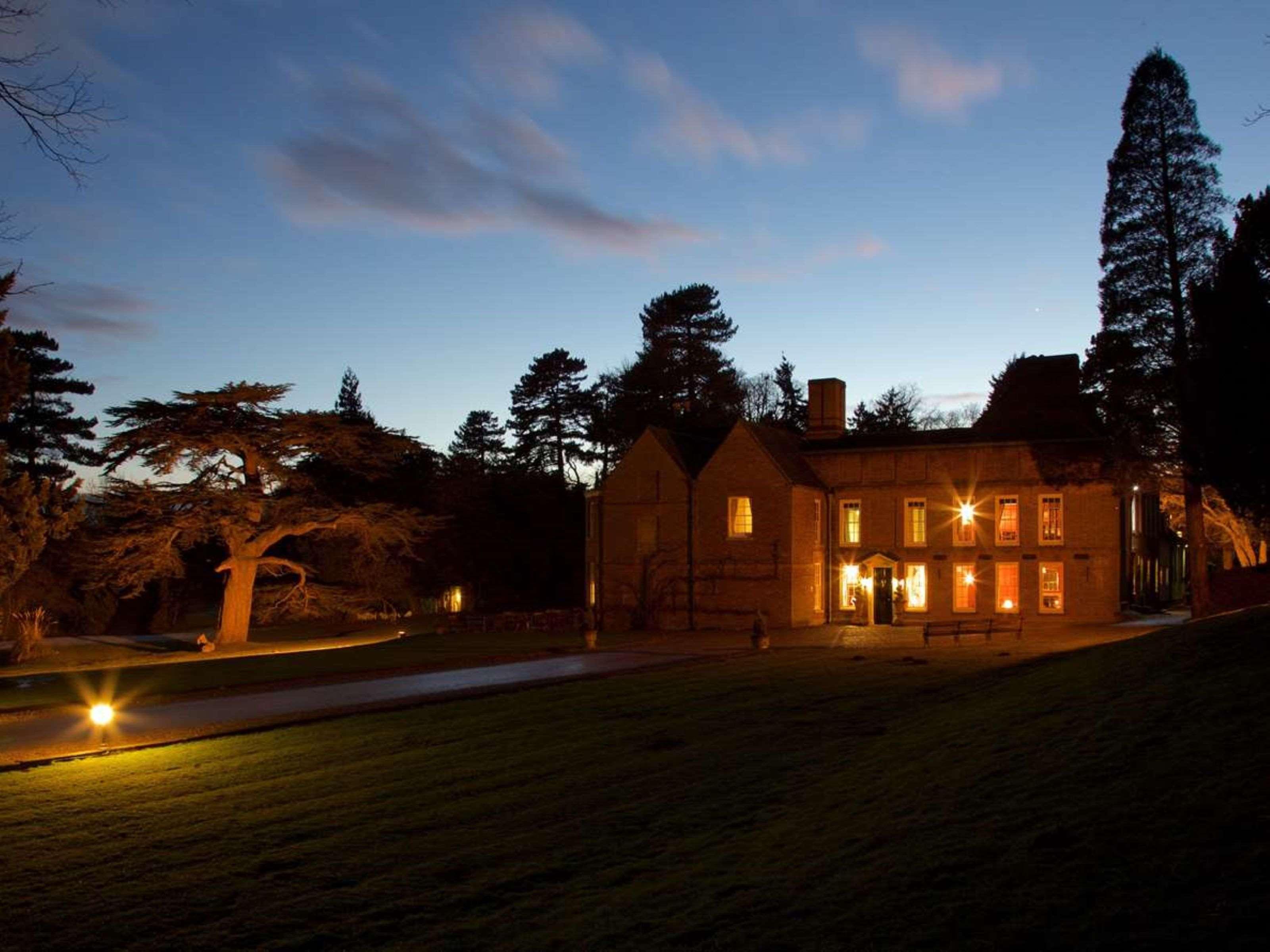 Flitwick Manor Hotel Exteriör bild