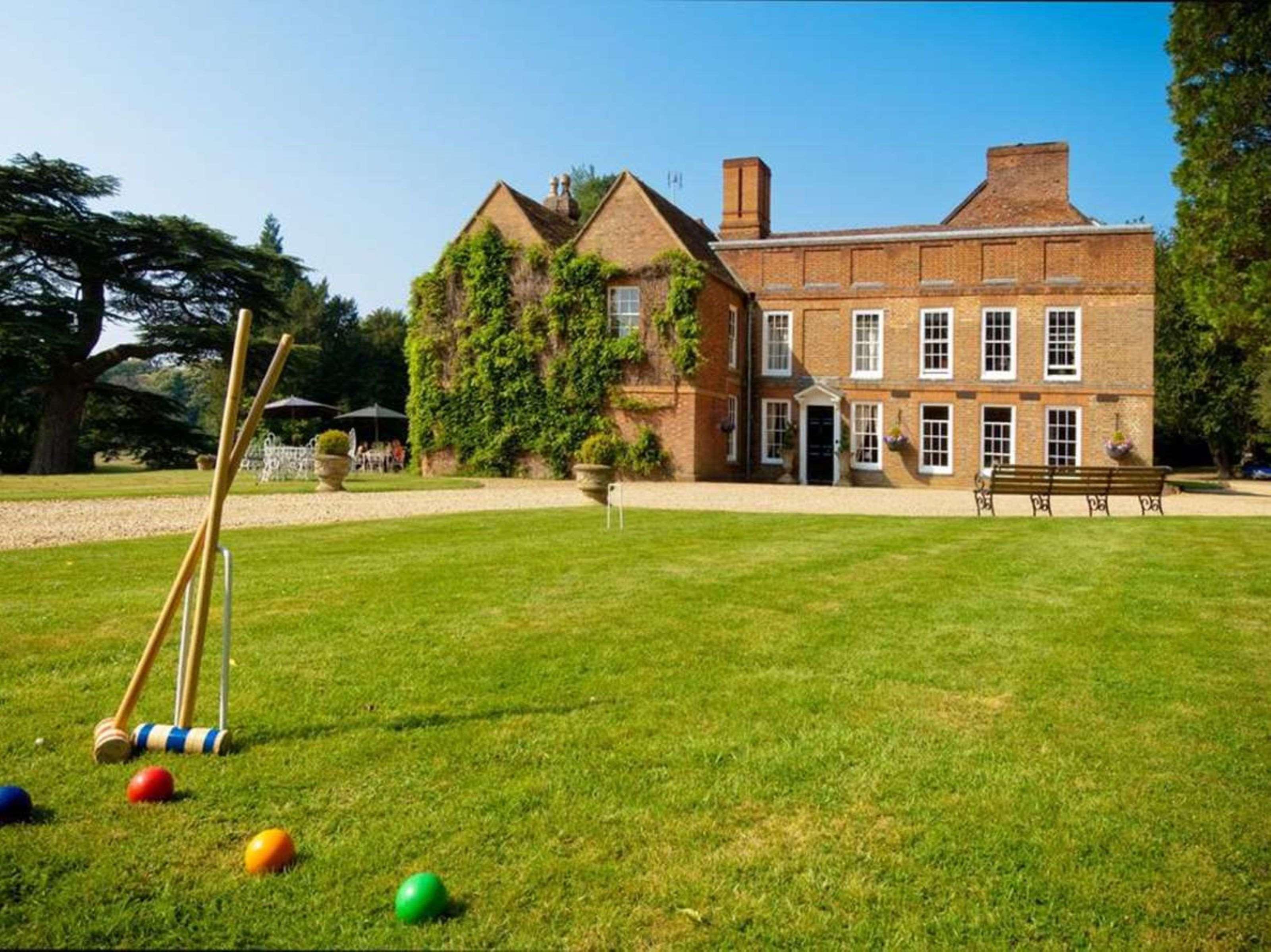 Flitwick Manor Hotel Exteriör bild